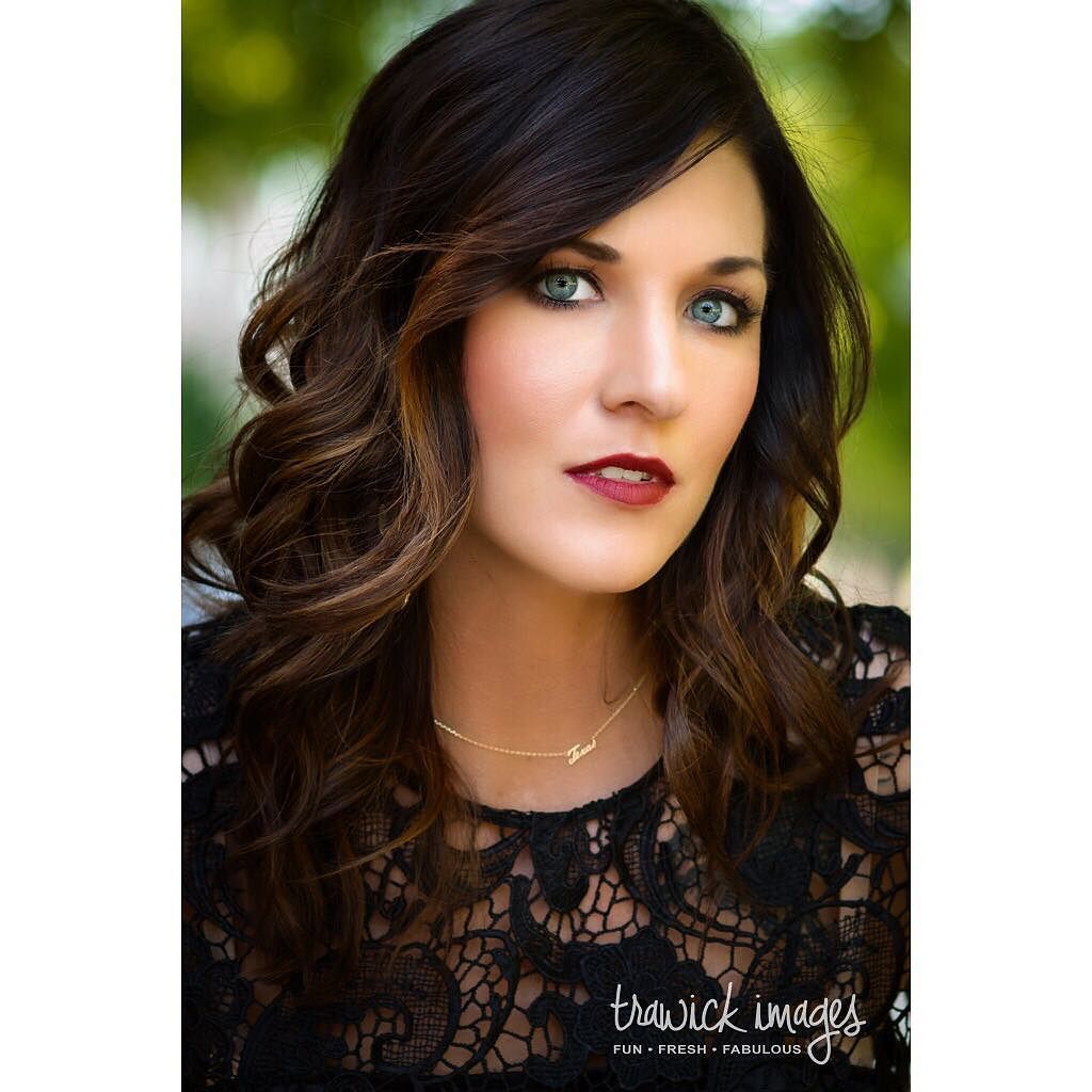 trawickimages's tweet photo. Thanks @chellemae3 for helping during the #SWPPA PhotoWalk. #lightmatters #PhotoLife https://t.co/hPpagmB2P0 https://t.co/M30d9dngYq