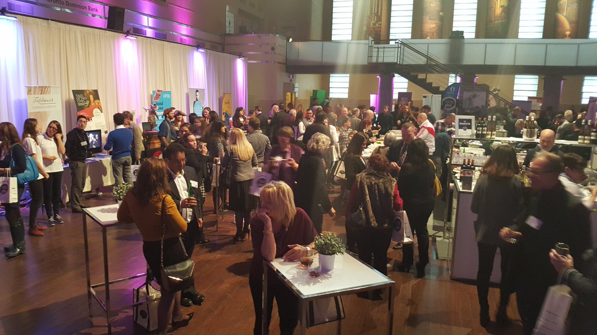 ABWeir's tweet photo. Dozens of Toronto attractions showcase their newest shows and exhibitions. Big summer season ahead.  #SeeTorontoNow https://t.co/iRLw7wffnb