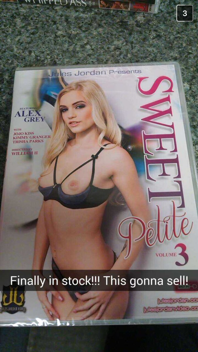 alexgreyxxx's tweet photo. Snap me &amp; show me love 💟 So many viewers on my old account I made a new one #follow if you haven't yet missalex420 https://t.co/6fTlBLxuLm