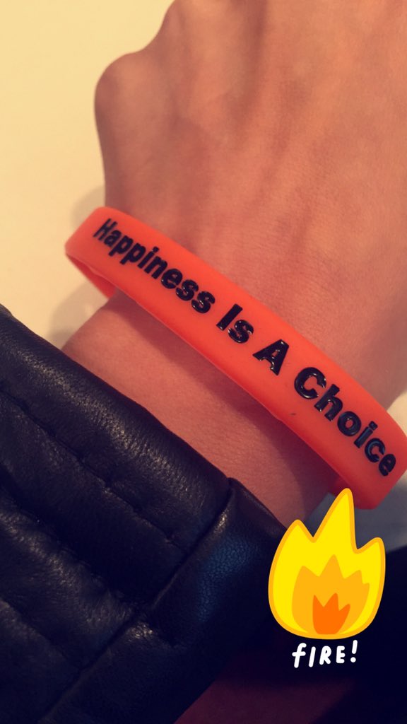 lillyrami's tweet photo. Happiness is a choice. #ofMission https://t.co/sNCUbSnSFn