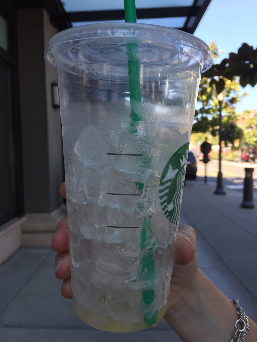 Jbuckaroo2011's tweet photo. @Starbucks really disappointed at how these drinks are measured with the amount of ice used. https://t.co/QYDs3NAoEQ