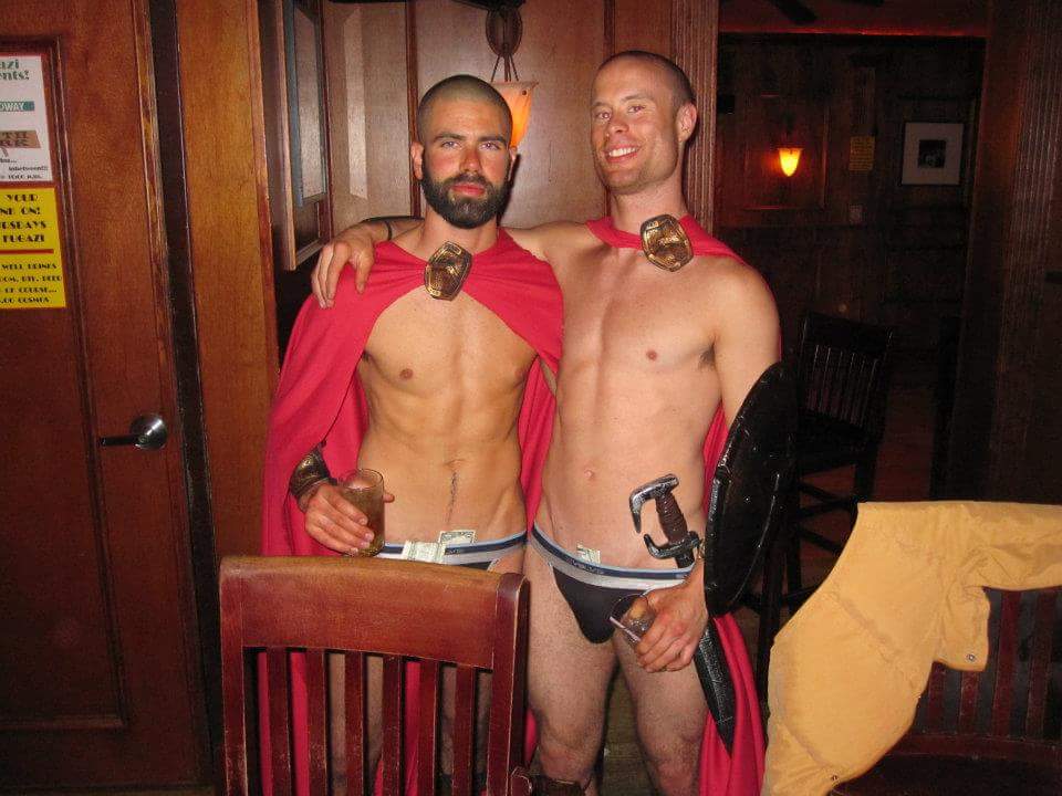 fallen4910012's tweet photo. Found a Halloween pic of my cuz and I. https://t.co/jmjM4YAYKX