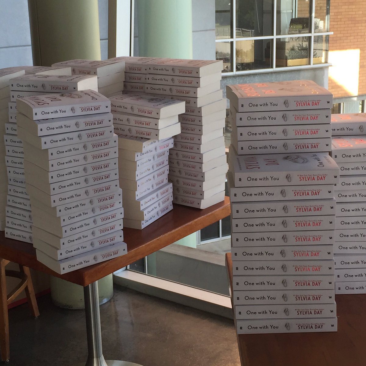 SylDay's tweet photo. Signing books for tonight's @freshfiction event in Dallas! https://t.co/h7P0EJCx2R