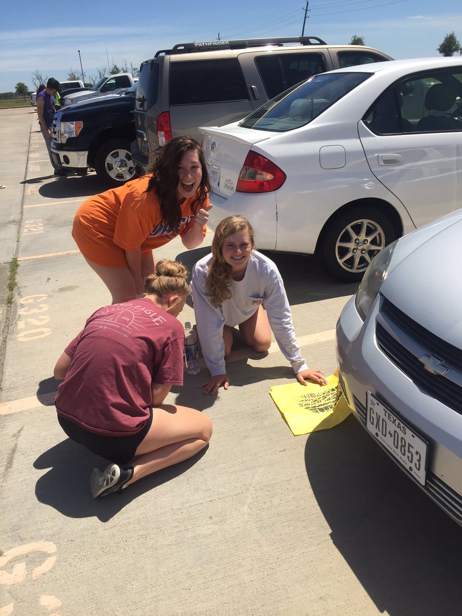 WendyDRSmith's tweet photo. #GRHSForensics match the tire print to the car! Fun day today! https://t.co/KCmVJ4tNXw