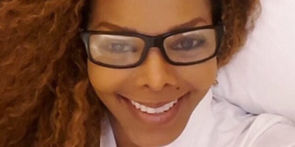 #2016Faves RT <a href="/MarkoftheGODS/">Mark Boulevardez™</a>: Boss: "Are you coming in to work today?"

Me: "I'm planning a family."