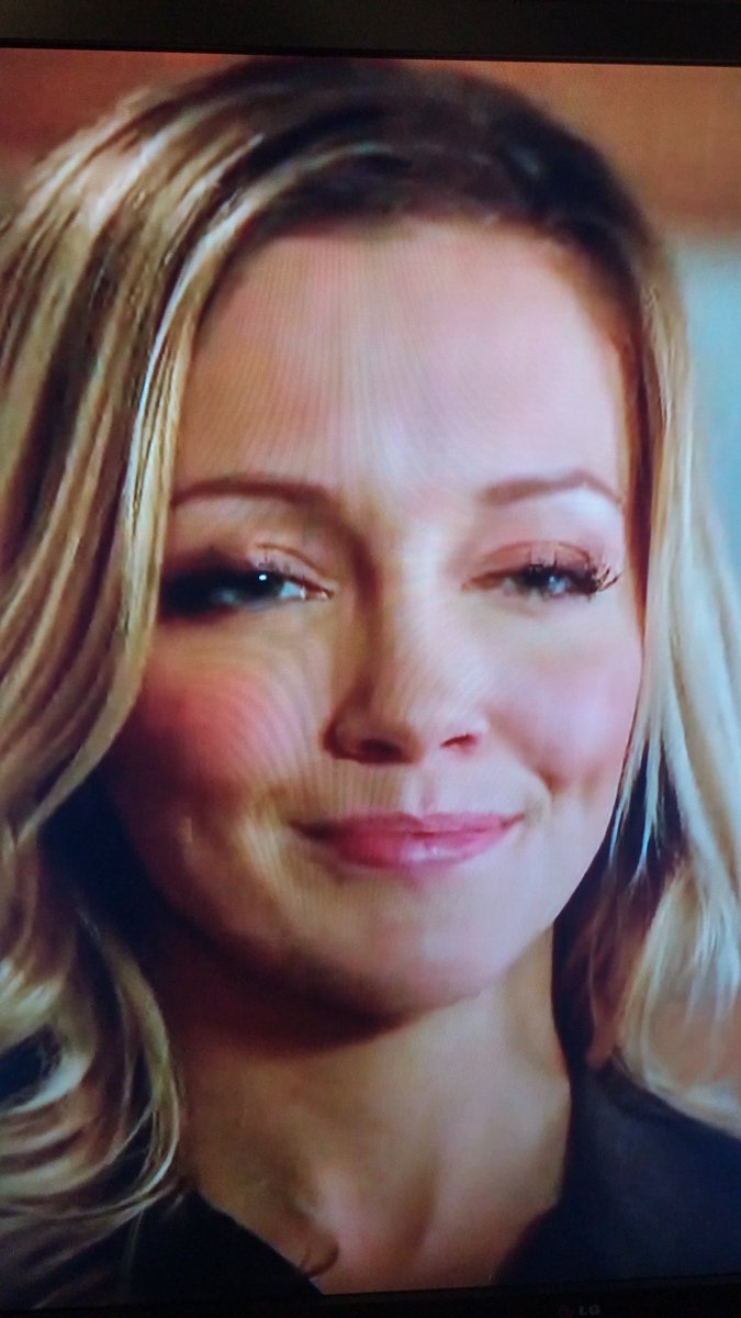 ArrowCast's tweet photo. Nice pause frame https://t.co/pak28EJo2T