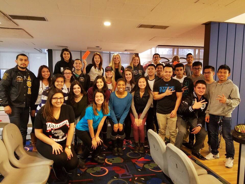dphieuic's tweet photo. PURPLE TEAM IS READY TO BOWL!! ππΌπ³π #UICGreekWeek #FireUpUIC #ΞΞΞ #ΞΨΠ#ΞΞΞ #ΞΦΠ#GoPurple https://t.co/RXHvJmE2sw