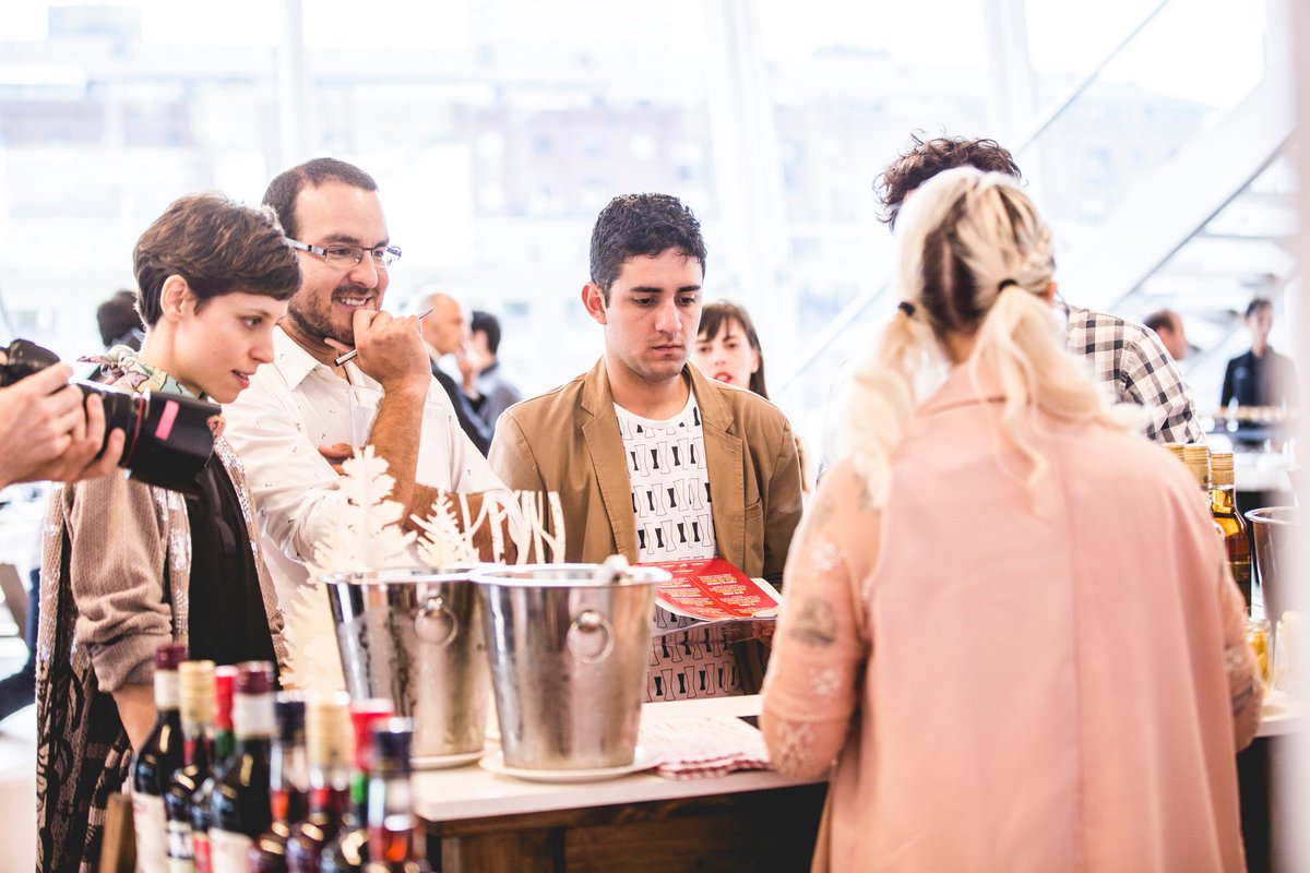 ¡Jurado de lujo en #MapaVerano! Gracias <a href="/efronines/">ines efron</a>, @marcodelaroche, @JuanFlair y Aaron Diaz.