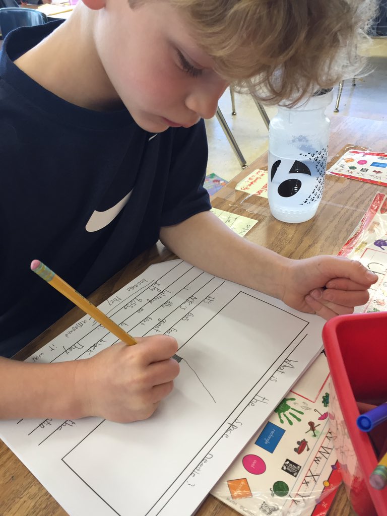 MrsRubin511's tweet photo. Our first research topic...the space needle!Thx @Wonderopolis and #sneedle for your awesome webpage #heathcotepride https://t.co/QTUAYSzyrc