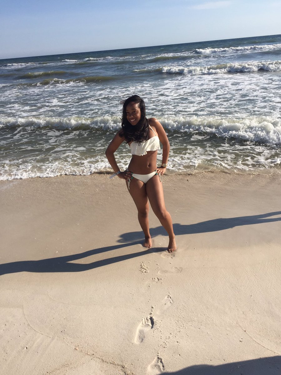 meetmisscarter's tweet photo. Can I live? 🙏🏾😊 #sb2k16 #feelthisflow https://t.co/LZFeY5PONy