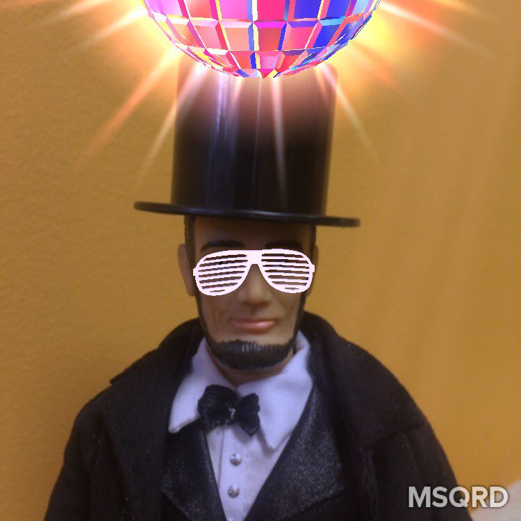 ThatLincolnGuy's tweet photo. #MiniAbe is the life of the party. https://t.co/10vMQb5uAu https://t.co/CUuu2DC57f