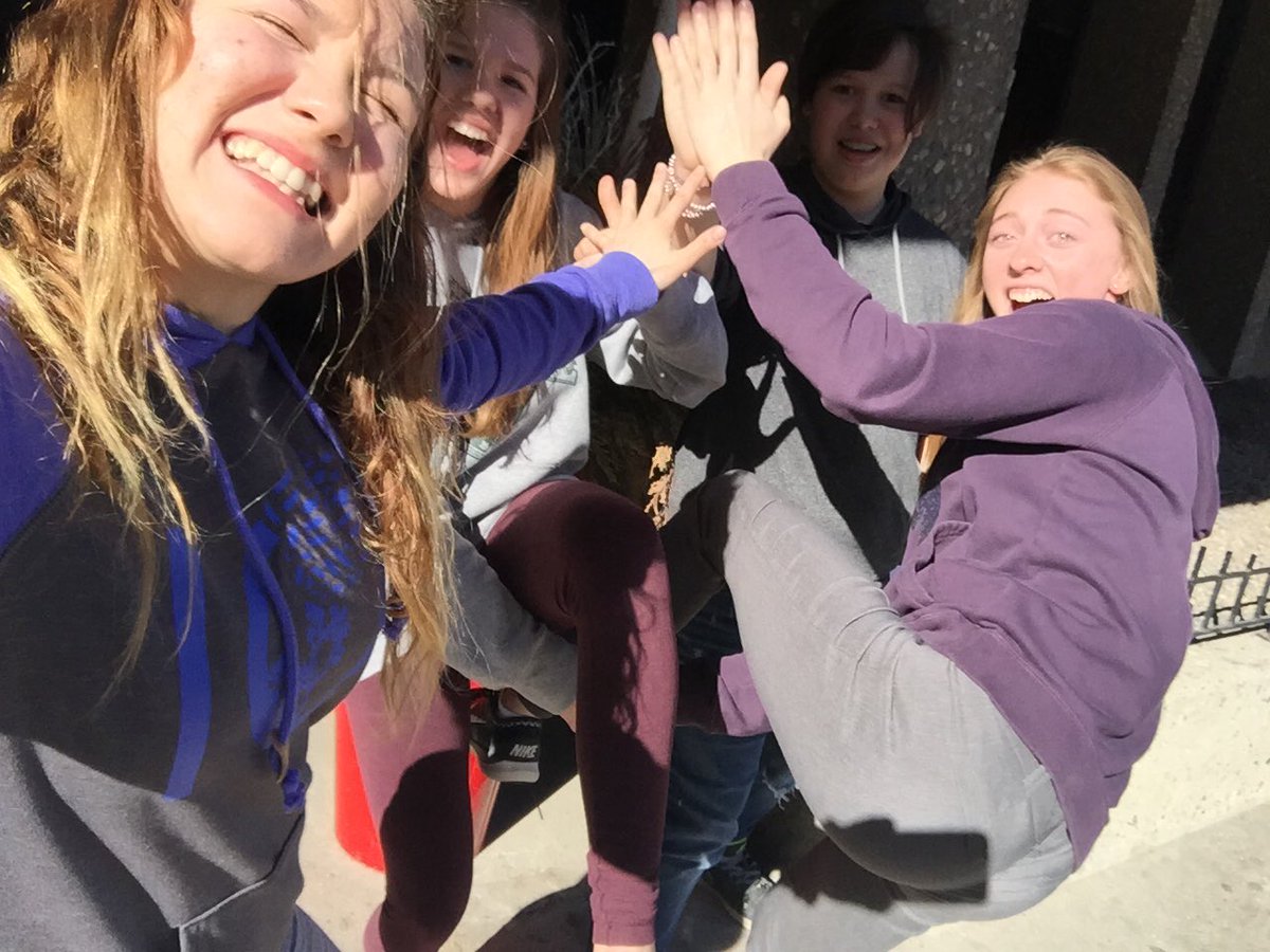 AllyHayhurst's tweet photo. #highfive #SaskFirst16 https://t.co/dQ2SZYlypd