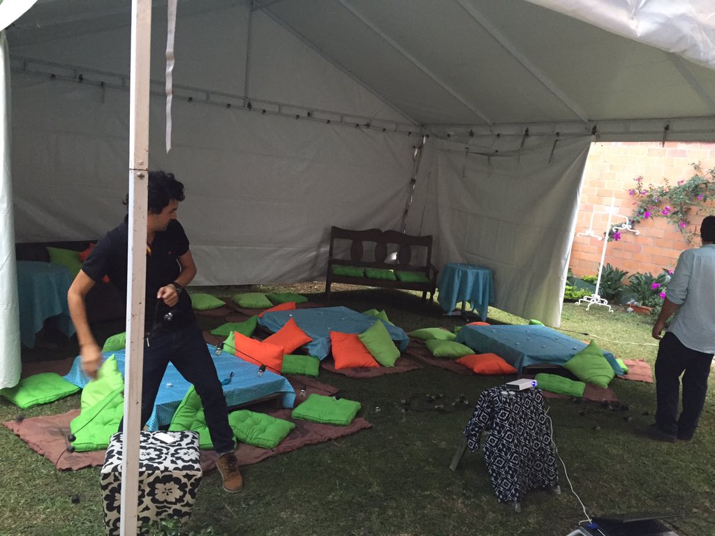urbaniacafe's tweet photo. Ya estamos listos para iniciar la noche de picnic, buen cine y lo mejor de Urbania café. https://t.co/wj4VgLIY0L