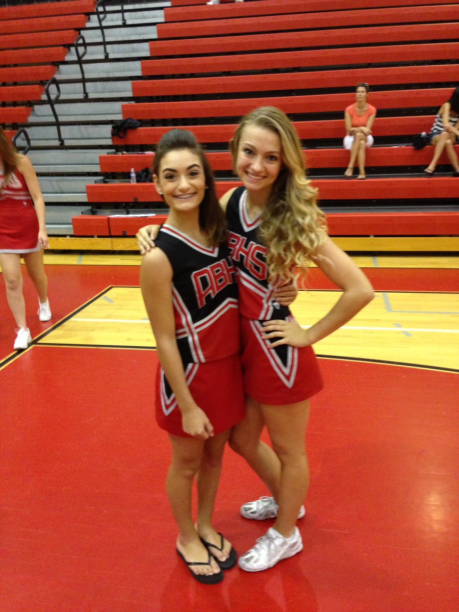 emmad324's tweet photo. Happy Birthday Rose!��💘 @RosannaAlexis https://t.co/WrvFcijsnY