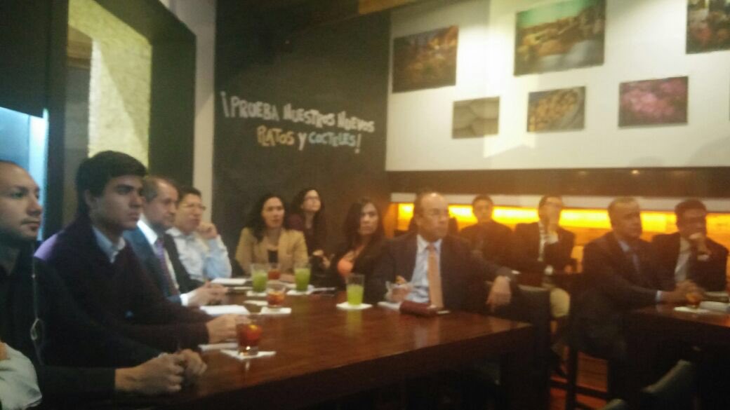 Preteco's tweet photo. "Full House" en el Cocktail de Customer Experience! #OracleTrends2016 cc @OracleArgentina https://t.co/pbYKDFU2bU