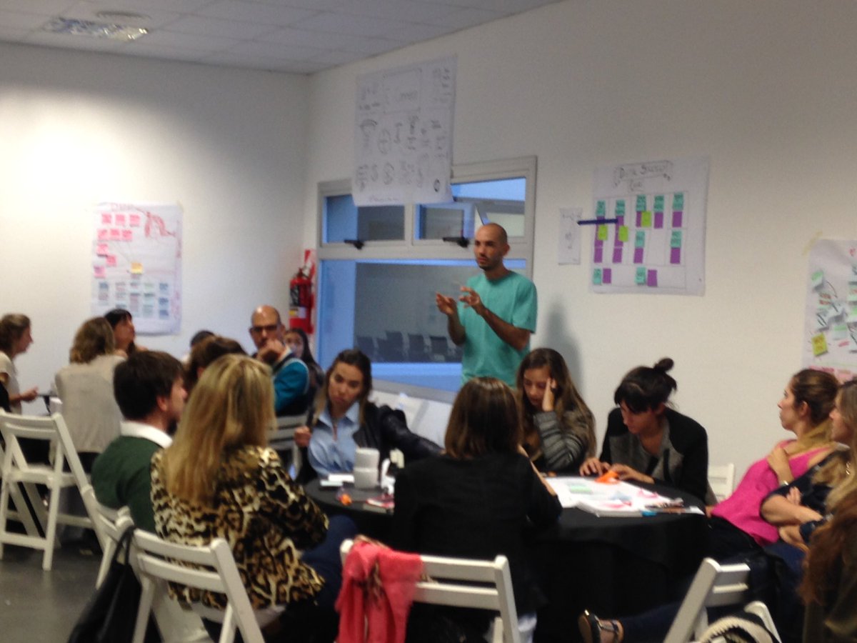 coti_mol's tweet photo. Gran jornada de Facilitación cc @pablitux @rmonelos y @rcolusso #DigitalAtTheCore https://t.co/eKkP3Tx7yM