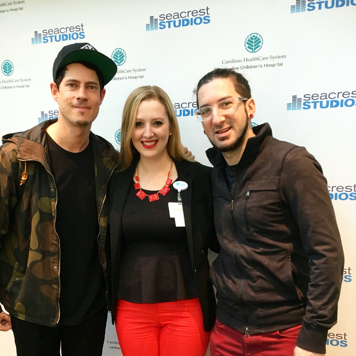 Merenator's tweet photo. Can't wait for @BigGigantic tonight at @FillmoreNC!! 🎙🎤🎷 #abiggiganticdifference https://t.co/LrXP3dD72z