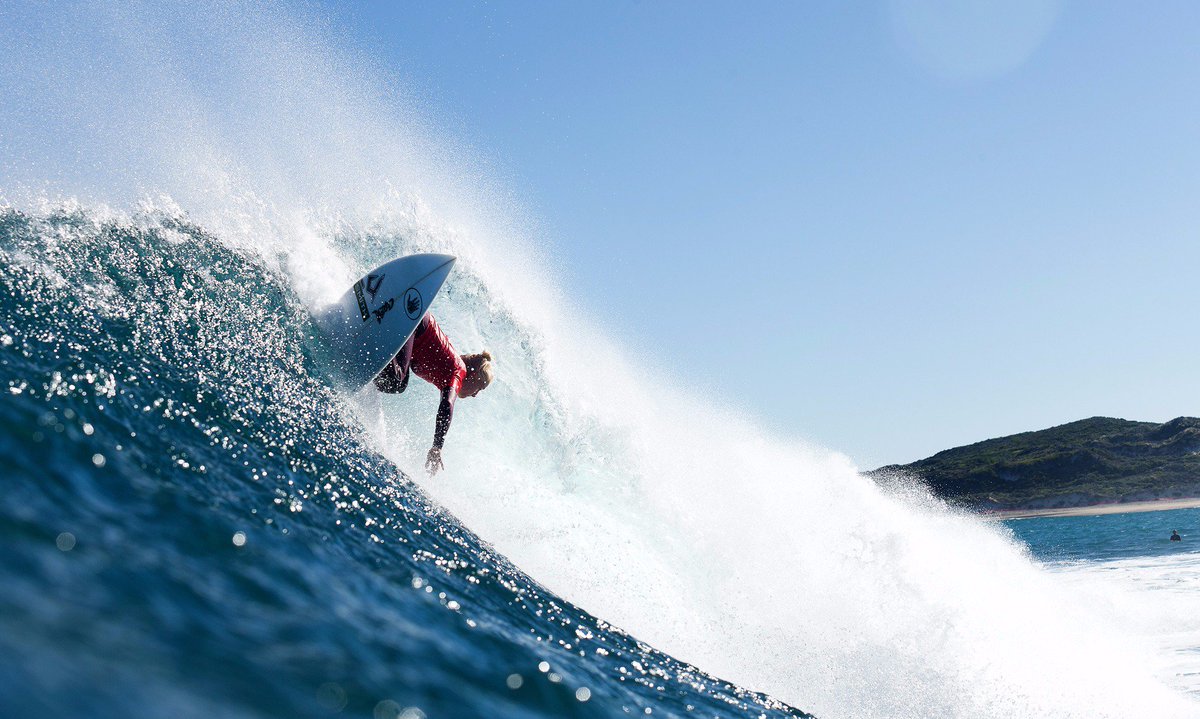 wsl's tweet photo. .@tatiwest, @biancabuitendag, & #KeelyAndrew kick off the 2016 Drug Aware #MargiesPro! https://t.co/w1NF2MigA8 https://t.co/sPvecCEVep