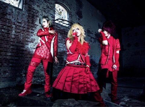 JRockVisualkei9's tweet photo. VIVALET New Look

#Jrockvisualkei9 #VIVALET https://t.co/8rvv4Hz4no
