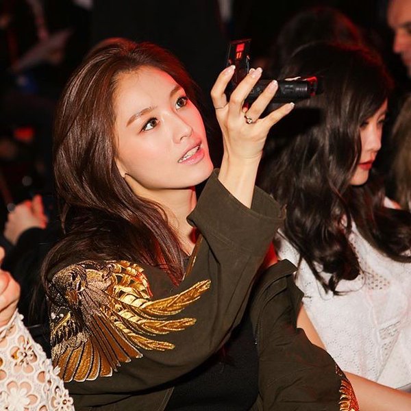 IR7SQUAD's tweet photo. [#IG] _kimjaekyung_: 내가 이렇게 #매력TV 를 열심히찍고있다구우!ㅋ 그러니까 새로 업뎃된 영상도 얼른 봐달라구우! 영상은 내 프로필에있다구우! #jaekyung https://t.co/JKOr94lx8t