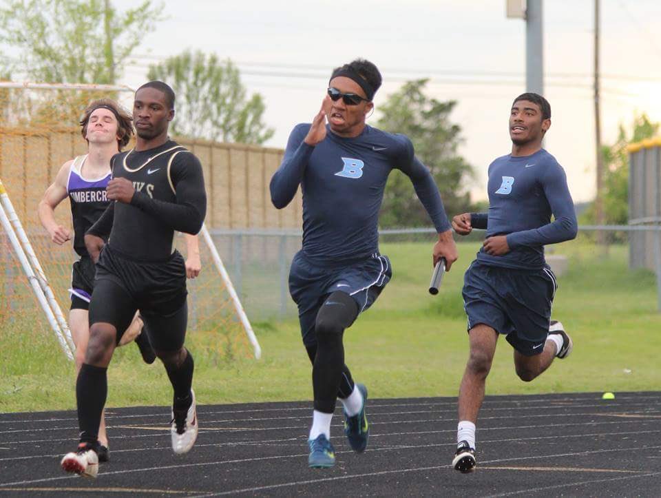 sam2hunnid's tweet photo. I'm lookin so rough in this so no hate but I'm excited for this district meet. #sam200 #ricky #thetwoGOATs https://t.co/kcyX78noow