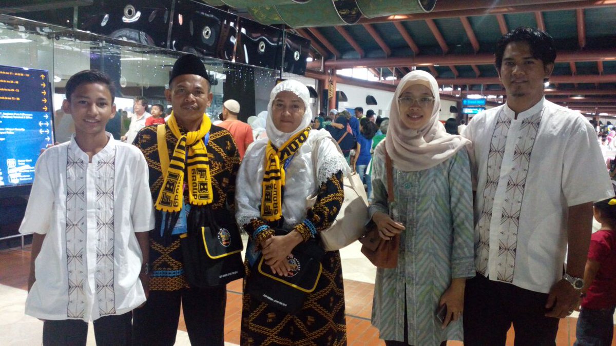 Sopyan_Had1's tweet photo. @IMS_NET Mengantarkan orang tua Umroh ke tanah suci #IMS_Bandara https://t.co/FjLJtnbReb