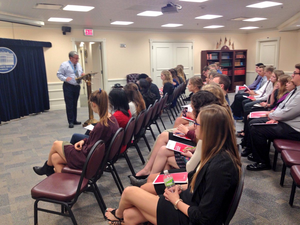 Titan scholars making tough decisions. Fabulous day to be an academic <a href="/TheWHDC/">The WHDC</a>  <a href="/TrumanLibrary/">Truman Library</a> #r7proud #titanpride