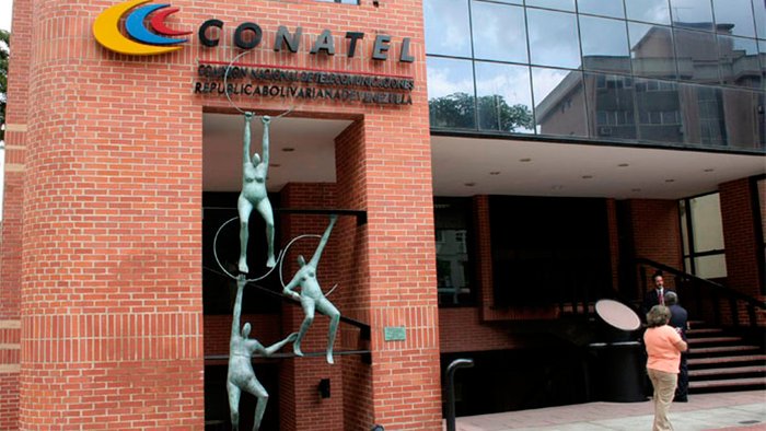 globovision's tweet photo. Conatel evaluará retiro de canales internacionales de algunas cableras https://t.co/l8TfLRvt2X https://t.co/tnxLYEC9DA