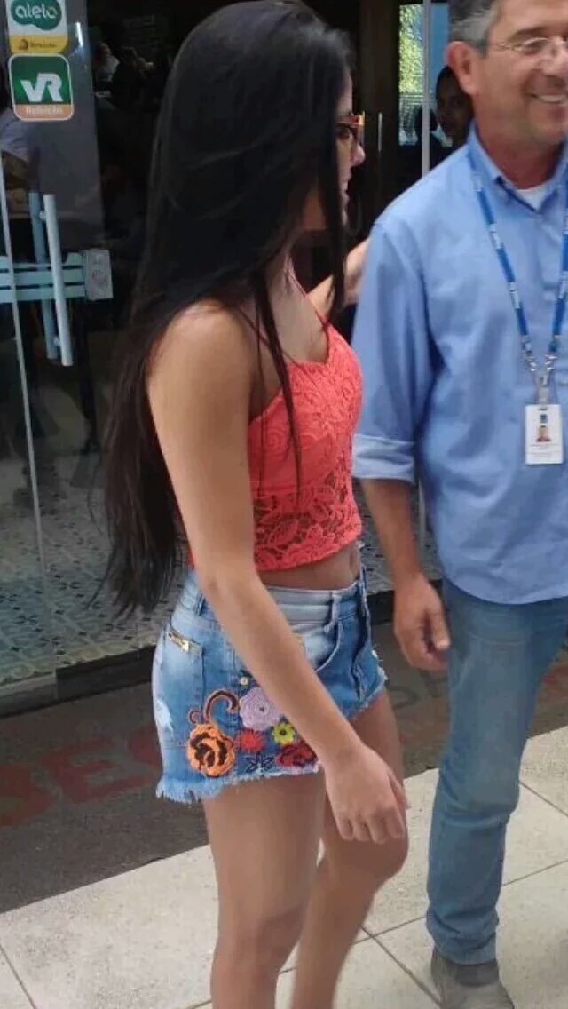 StreamRenault's tweet image. Olha esses cabelo, ela de óculos aaaaaaaaaaa 😍😍