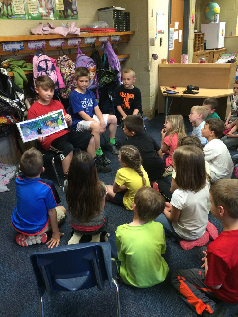 diana_harmony's tweet photo. Thank you 5th grade for reading to my first graders!  Totally dialed in and engaged! #UVlearn https://t.co/pIuZzZpV0j