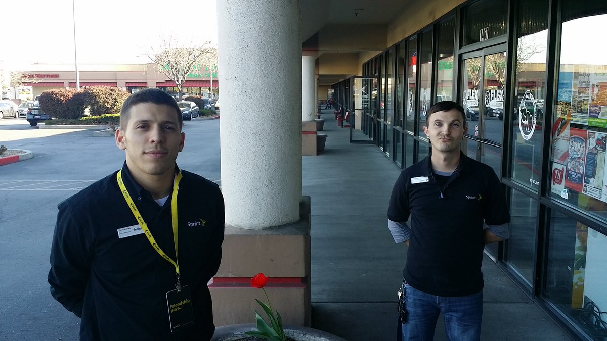 logankatseanes's tweet photo. These guys want it. @RonDyeJR @DEVINPOLK3 @wl_byoung https://t.co/2au6UHhHcU