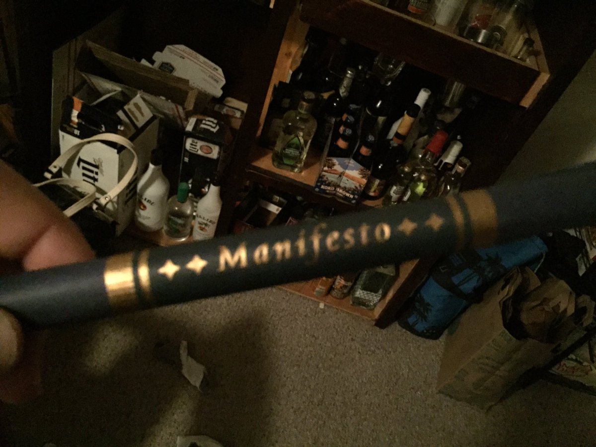 TappedThatAsh's tweet photo. #smoking that @drewestatecigar #manifesto on this amazing evening. https://t.co/benq2HbNrh