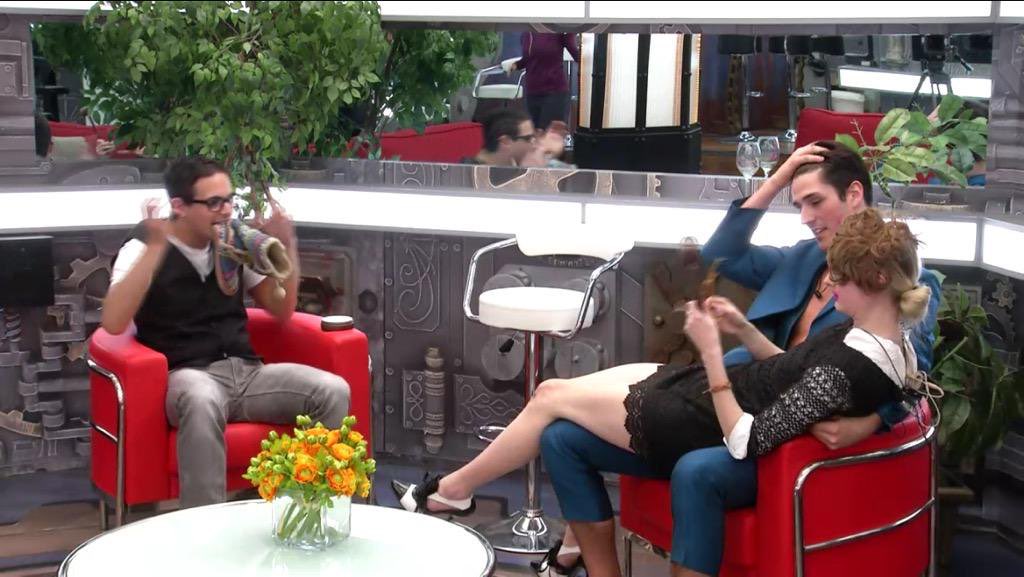 realitytvplease's tweet photo. Mitch exposing Kelsey.
#YAGUILTY #BBCAN4 https://t.co/5Xg75FDZXP