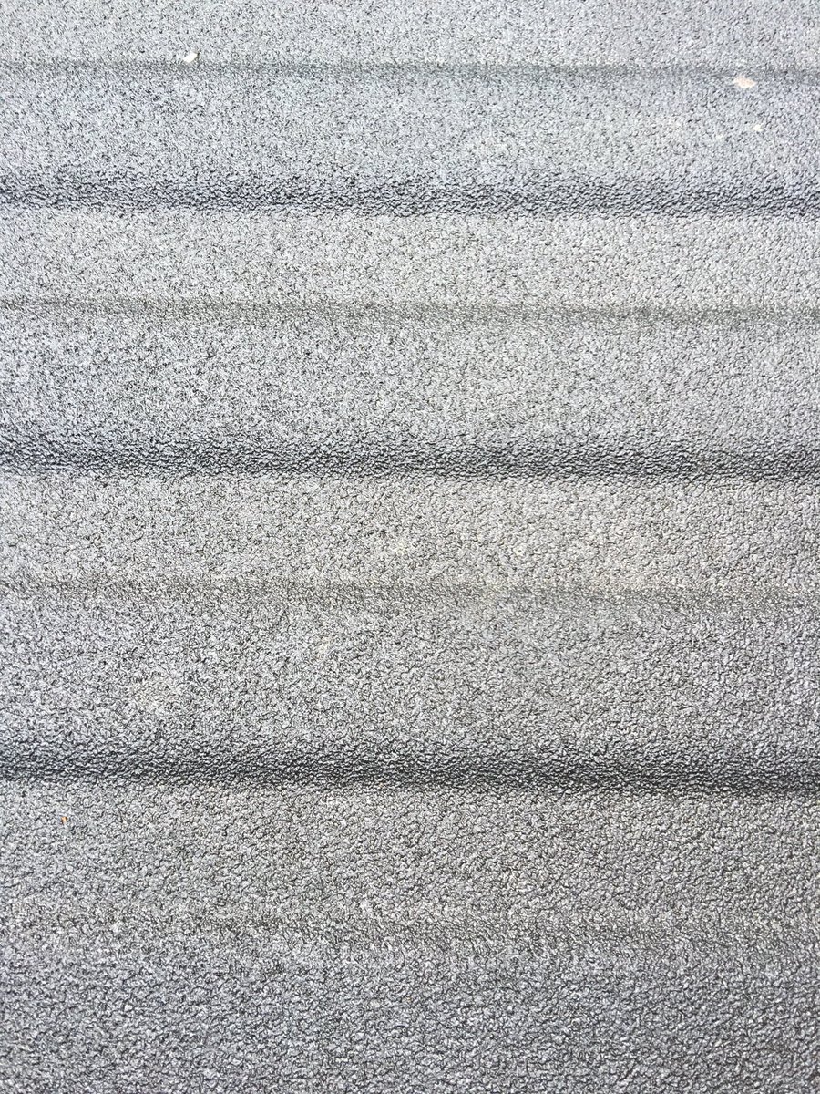 unhsmitty90's tweet photo. Before and after wash when loading some limestone in the truck! #LooksBrandNew @LINEXProtects #Tough https://t.co/FBB0upbvQ9