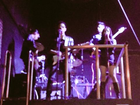 AlondraRock's tweet image. Amo los escenarios. Si volviera a pasar todo con tal de estar  haciendo esto, volvería  hacer una y otra vez