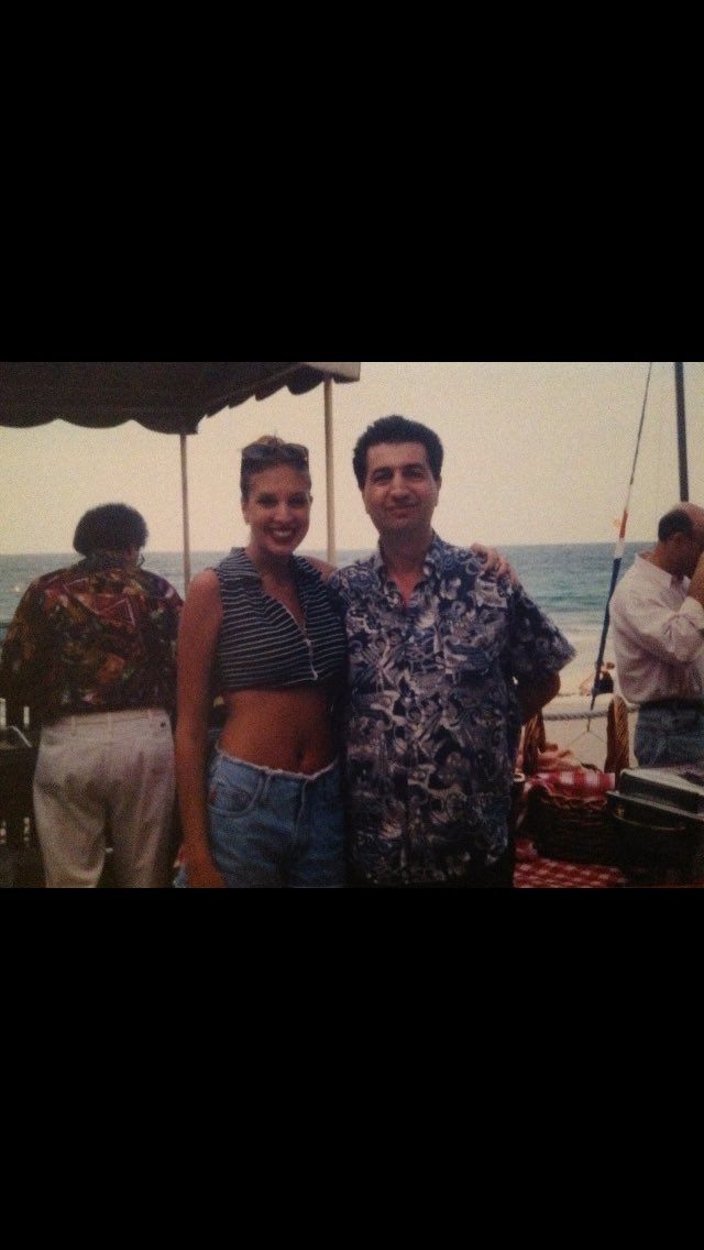 fluttershy's tweet photo. Me at 19. Old nose. Flat stomach. I think I would take my old nose to have that stomach. #Tbt https://t.co/LpNC75l5qF