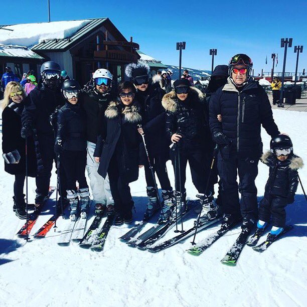 KrisJenner's tweet photo. Family!!! @shekolker @coreygamble @kourtneykardash @tkraines @khloekardashian @kimkardashian @kanyewest #northwest https://t.co/fkULRUKoRG