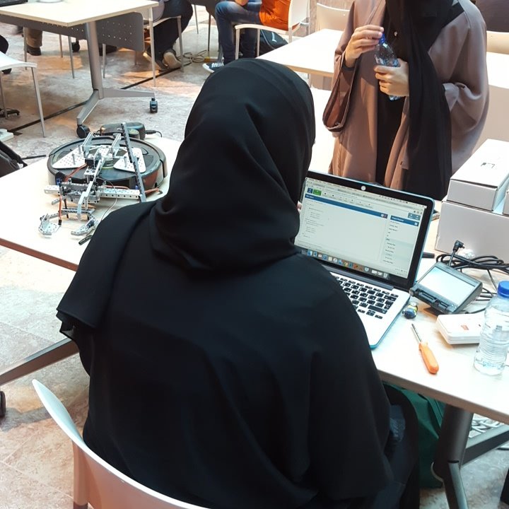 abpgrad's tweet photo. #ABPClassof2016 #BotballQatar https://t.co/8HKaxDASCb