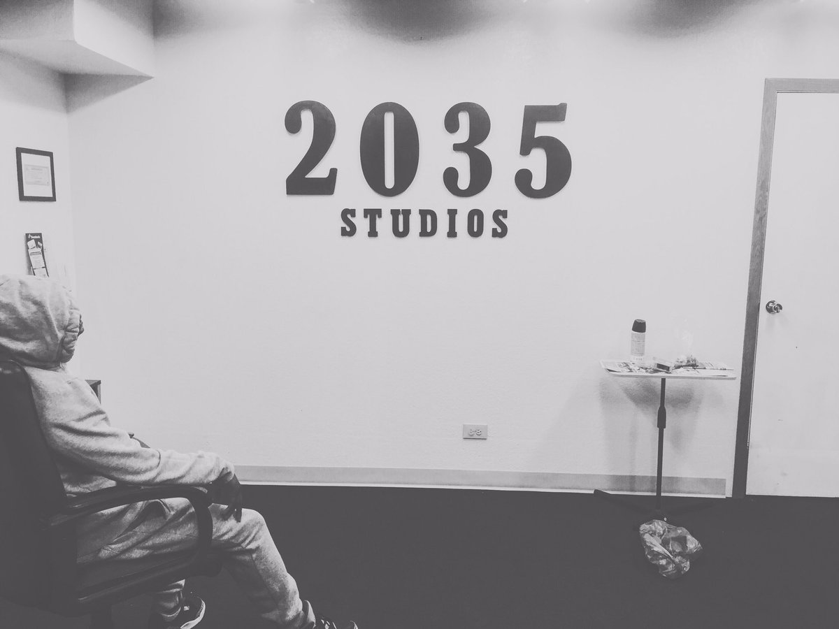 Mission10Eleven's tweet photo. The vibe is always good to us on Thursdays at @formula2035.󾔿󾓯 https://t.co/VwXCi7ZIJ4 https://t.co/UR5GsJNJbT