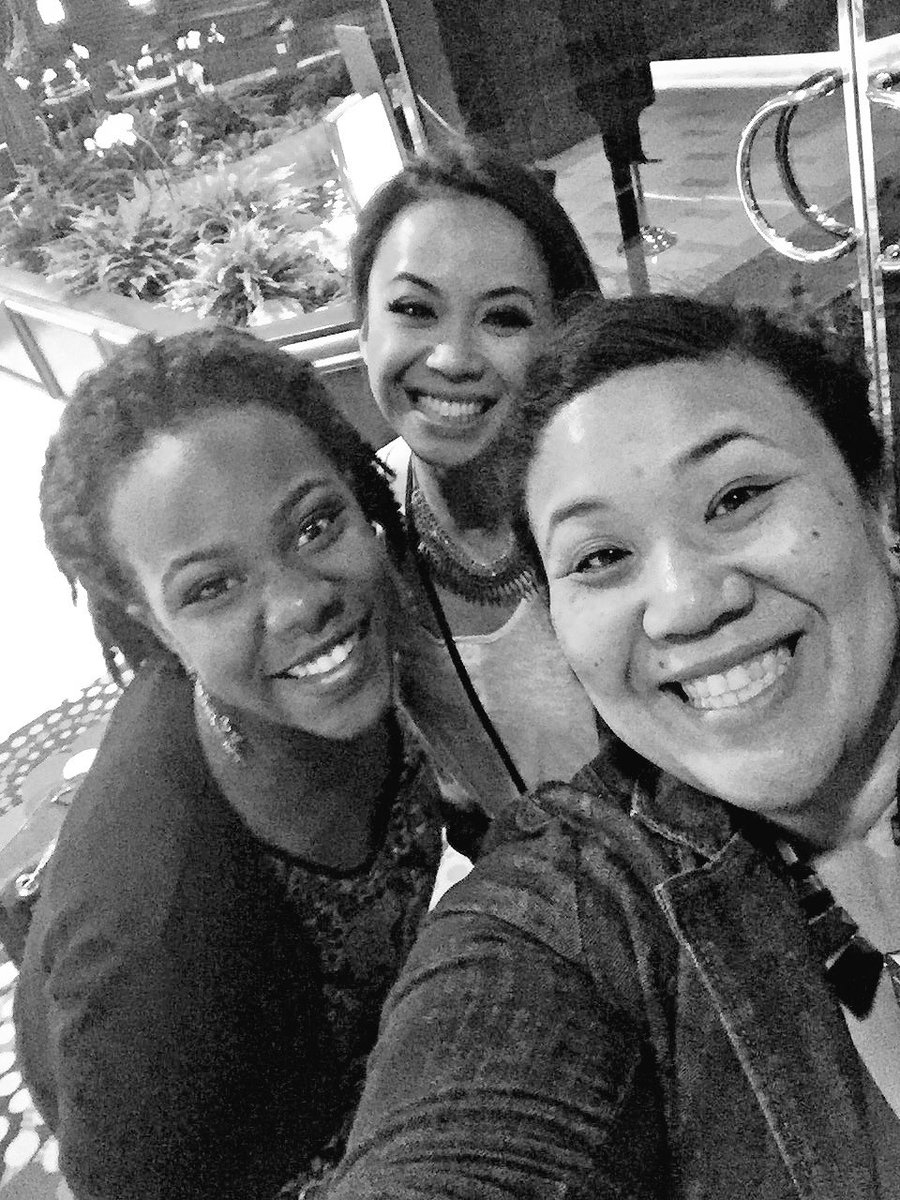 MOtastic's tweet image. Cheers to the #GSMCON2016 ladies session! #femtor #shero