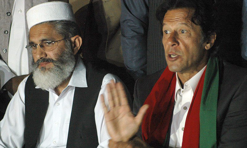 NewsPakistanPK's tweet photo. PTI Chairman, Imran Khan, threatens to take to the streets over Panama Leaks issue https://t.co/gSOJEJ6TIv https://t.co/zkiJn5ScrN