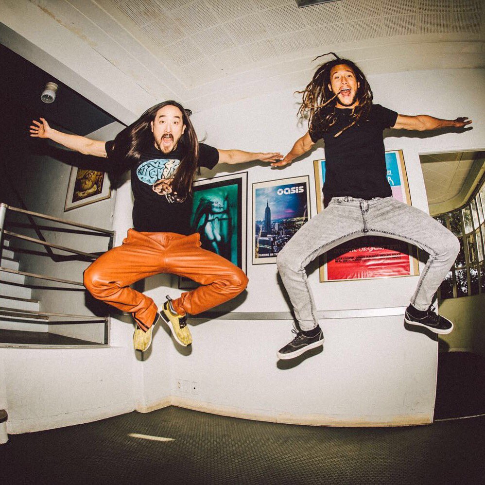 #aokijump #681. The Aoki X @djhenryfong #Dimmak Jump. Downtown Los Angeles. March 30, 2015 @aokijumpseries https://t.co/gu4rMVywFm