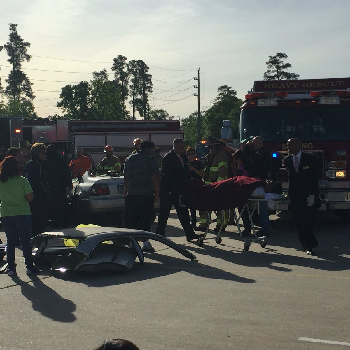 SHSCCC1's tweet photo. Shattered dreams at SHS. Don't drink &amp; drive @mo2v8ion @SPRINGHIGHLIONS @stucolions #believeinspring @dewandar https://t.co/NoTO3YyM4d