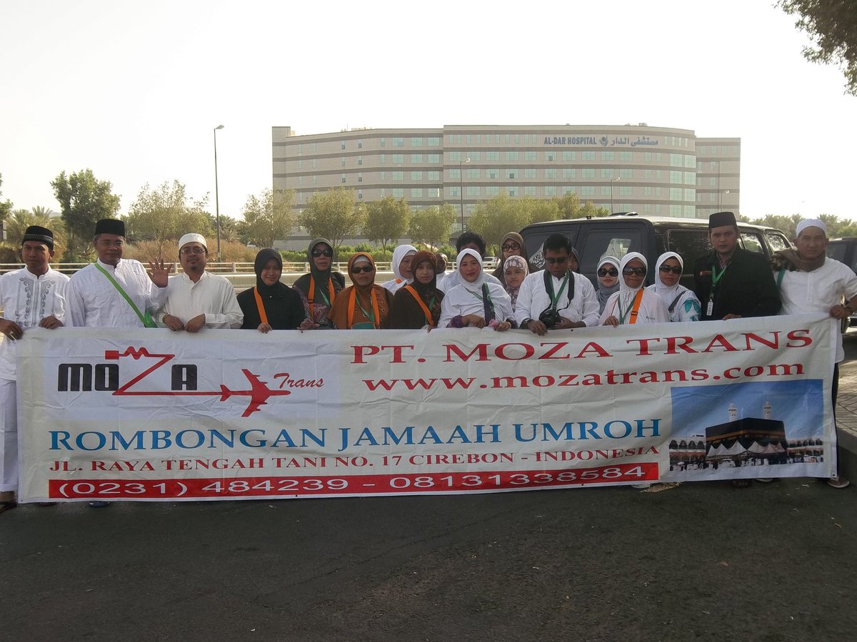 Jama'ah Umroh bersama PT. Moza Trans 
^^
Ada umroh promo loh untuk Desember 2017!!