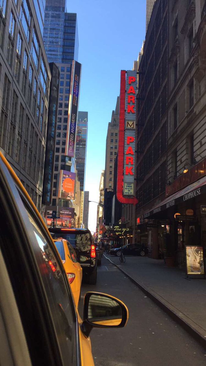 Emily_Denman's tweet photo. Cold days in New York ���� https://t.co/SGf72BZJ9r
