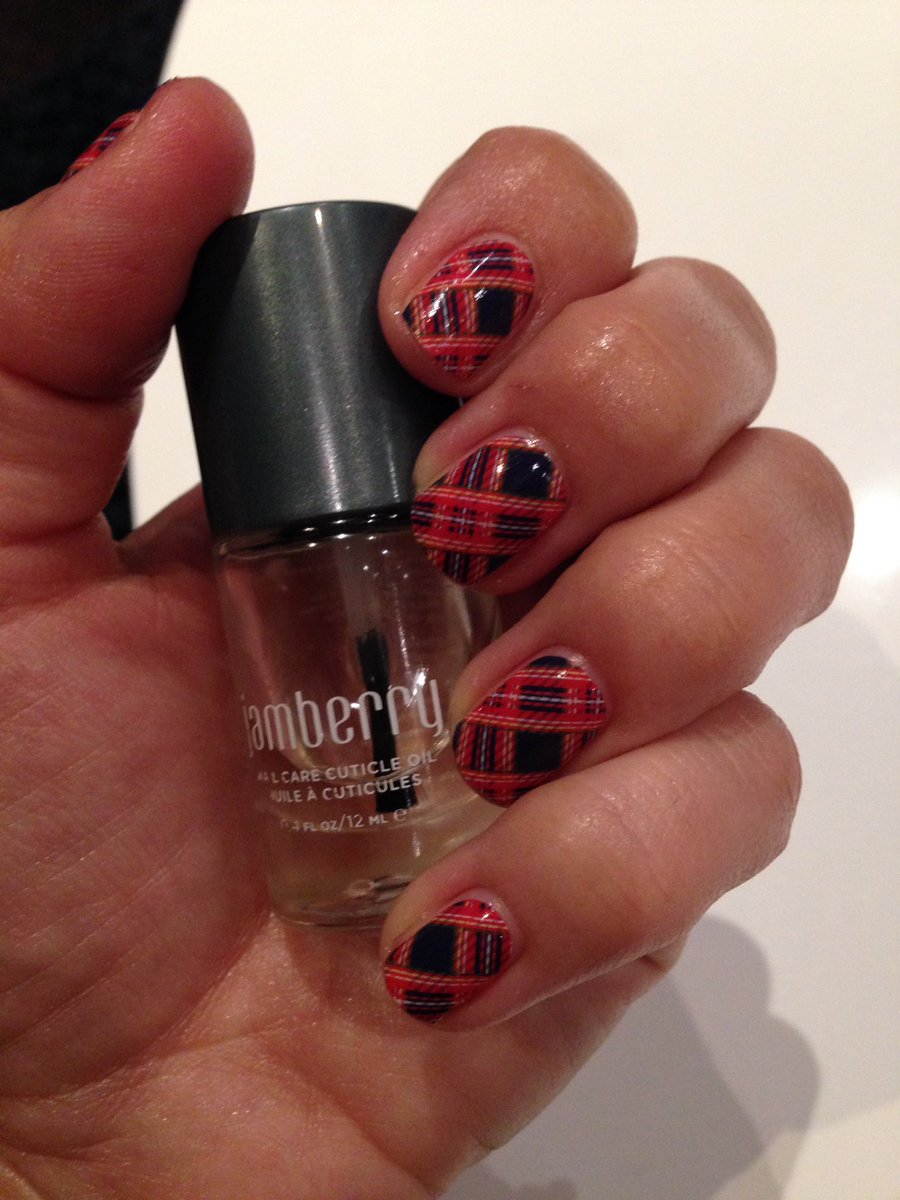 medicgirl1978's tweet image. #Outlander #thewaitisfinallyover And I'm sooooo ready! #tartanjn @SamHeughan @caitrionambalfe @Writer_DG