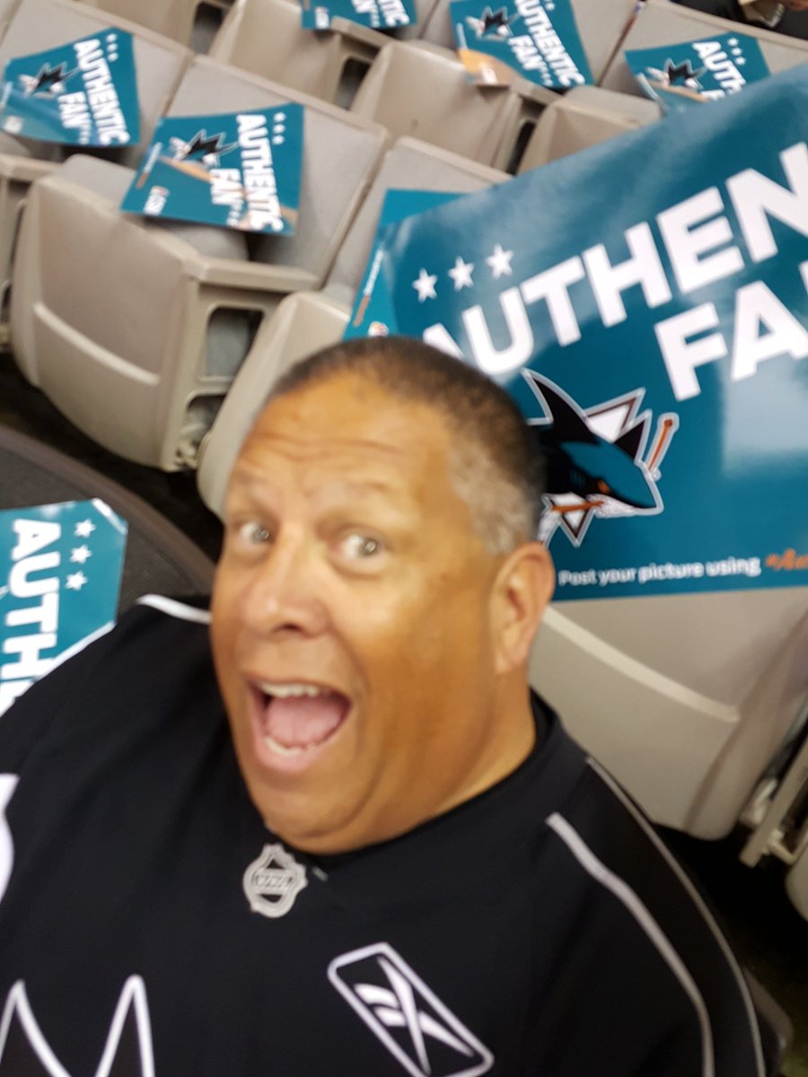 pwinslow79's tweet photo. #authenticfan https://t.co/LsuNNMxJef