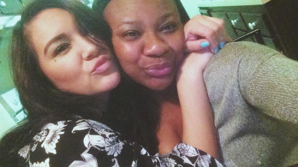 jayesays's tweet photo. Happy birthday to Mi Gordita, @larisss_G π LOVE YOU AND COME VISIT ME SOON! #GrubBuddy πΈπ»π΄ https://t.co/o7msDJ6flG
