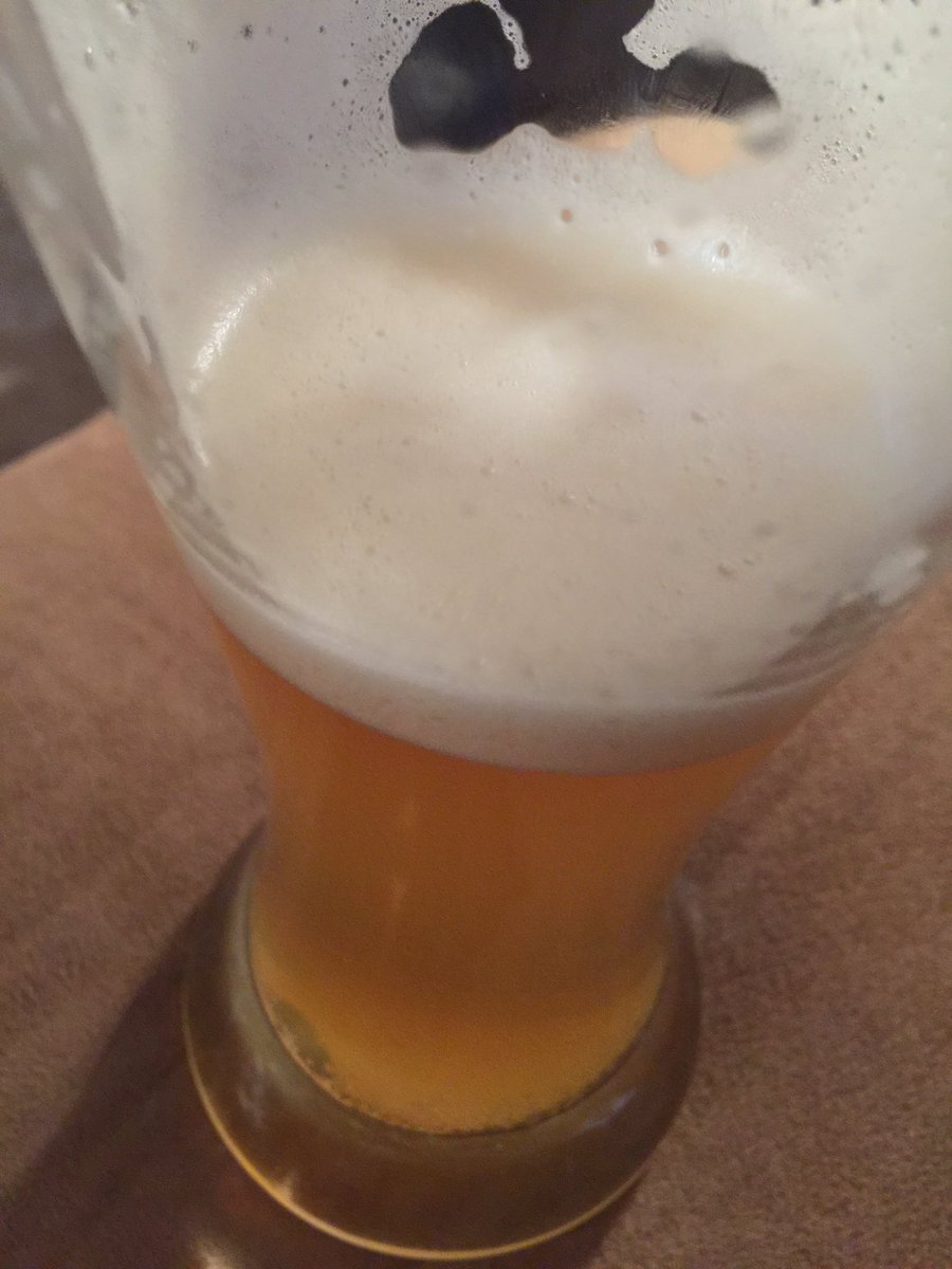 EllenDirnberger's tweet photo. Well of course I'm celebrating #NationalBeerDay @SamuelAdamsBeer #nitrowhiteale #favoritebeer https://t.co/SfAw8ItD6G