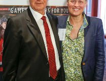 ArnelBeaubrun's tweet photo. Senators GM Bryan Murray credits complementary cancer treatments #ottsun #OICC #Naturopathic https://t.co/DqJn2pVJI6 https://t.co/O8IWNFnOq6